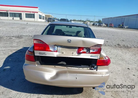 2000 Honda Accord 2.3 Se z USA, uszkodzony, nr VIN 1HGCG5679YA137326